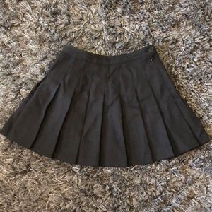 Black pleated school girl mini skirt